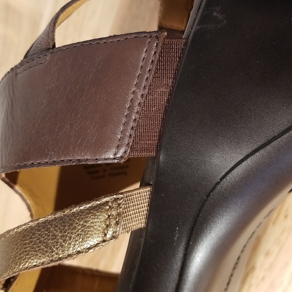 Naturalizer N5 "Tenor" comfort wedge sandal. - Picture 11 of 12